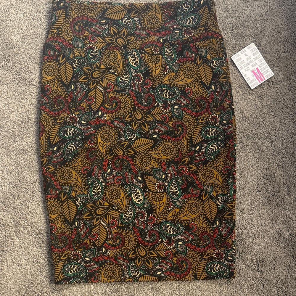 LuLaRoe detail printed Cassie skirt